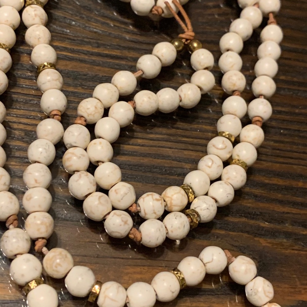 Artsy boho unique Howlite beaded tassel necklace - Picture 13 of 16